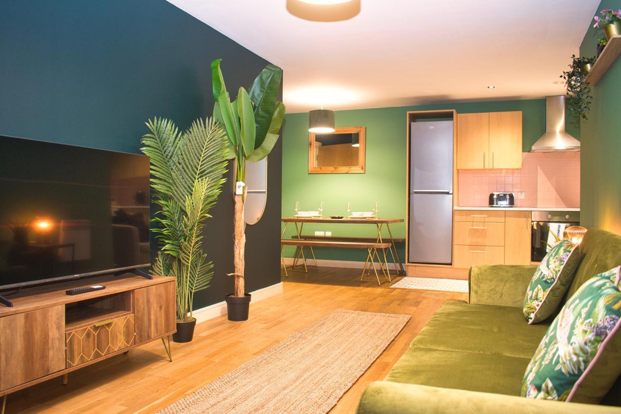 Spacious City Centre Apt - Free Parking - Ao Arena Manchester Buitenkant foto