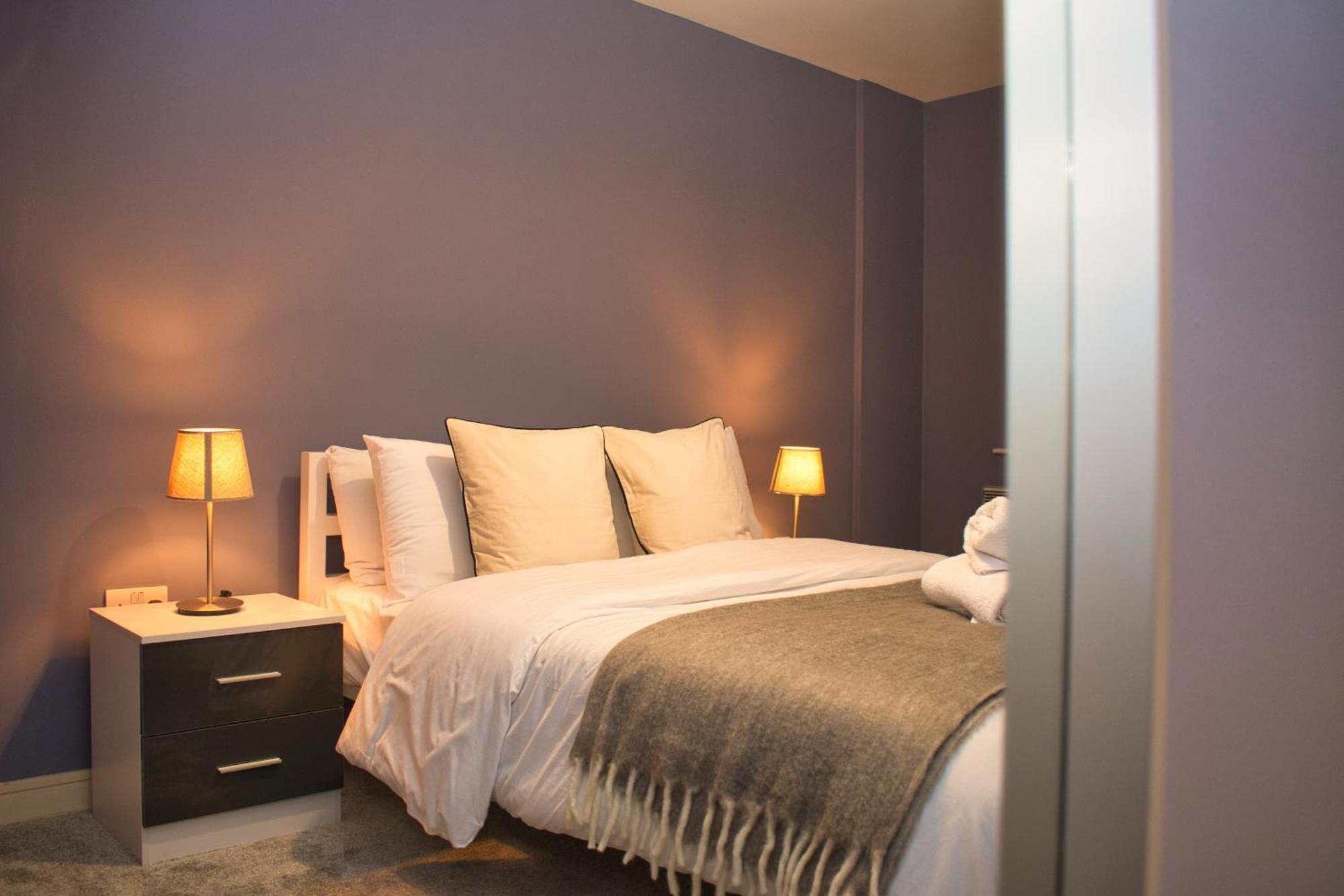 Spacious City Centre Apt - Free Parking - Ao Arena Manchester Buitenkant foto